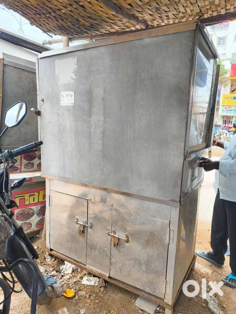 Stall for small business it is clean and good now damage well maintain