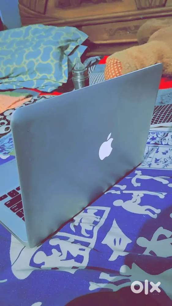 Apple laptop macbook pro