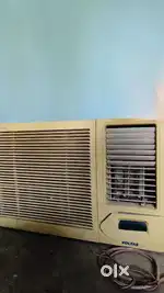 Voltas 1.5 tan AC  all working with remote without stabilizer all work