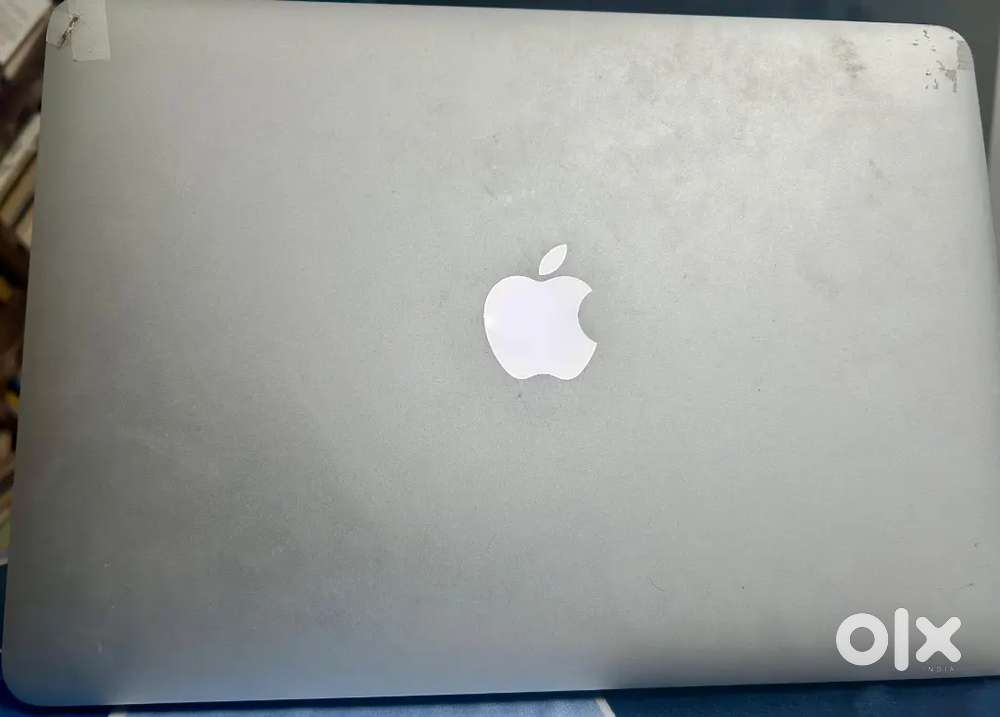 Apple MacBook Air Core i5 5th Gen - (8 GB/128 GB SSD