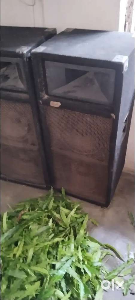 speakers 2