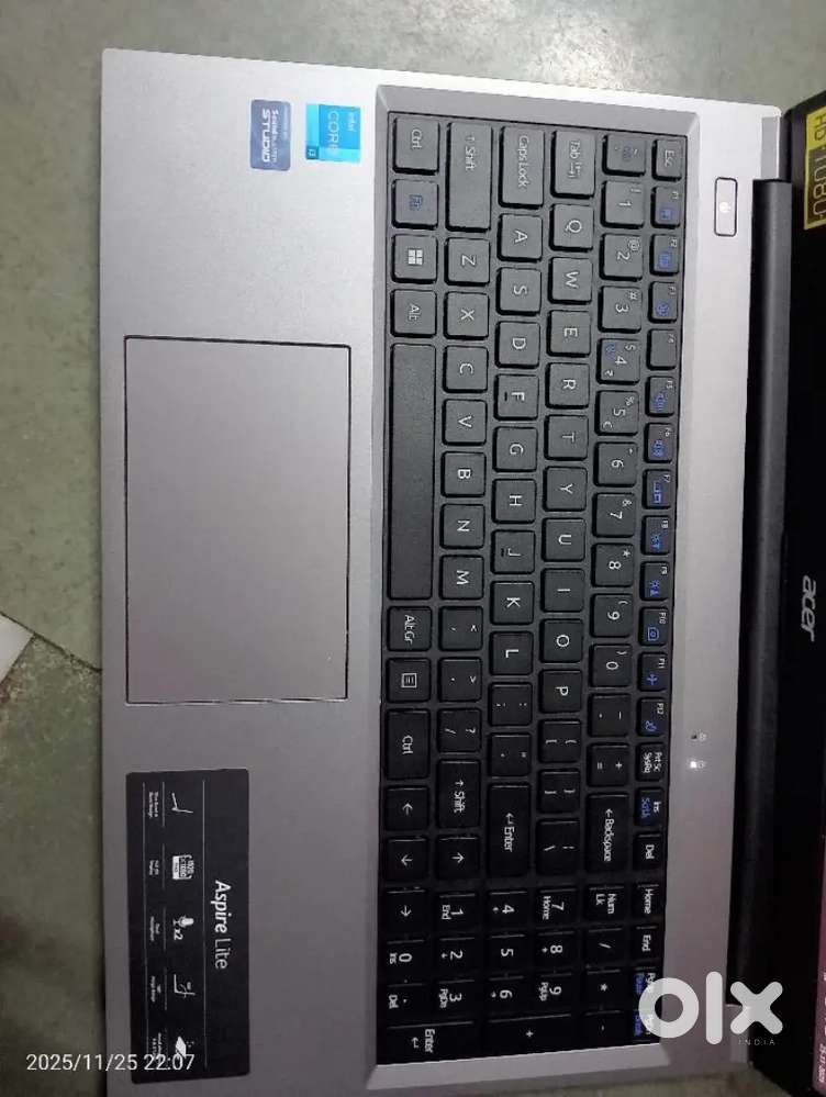 Leptop:- Aspire lite AL 15-52