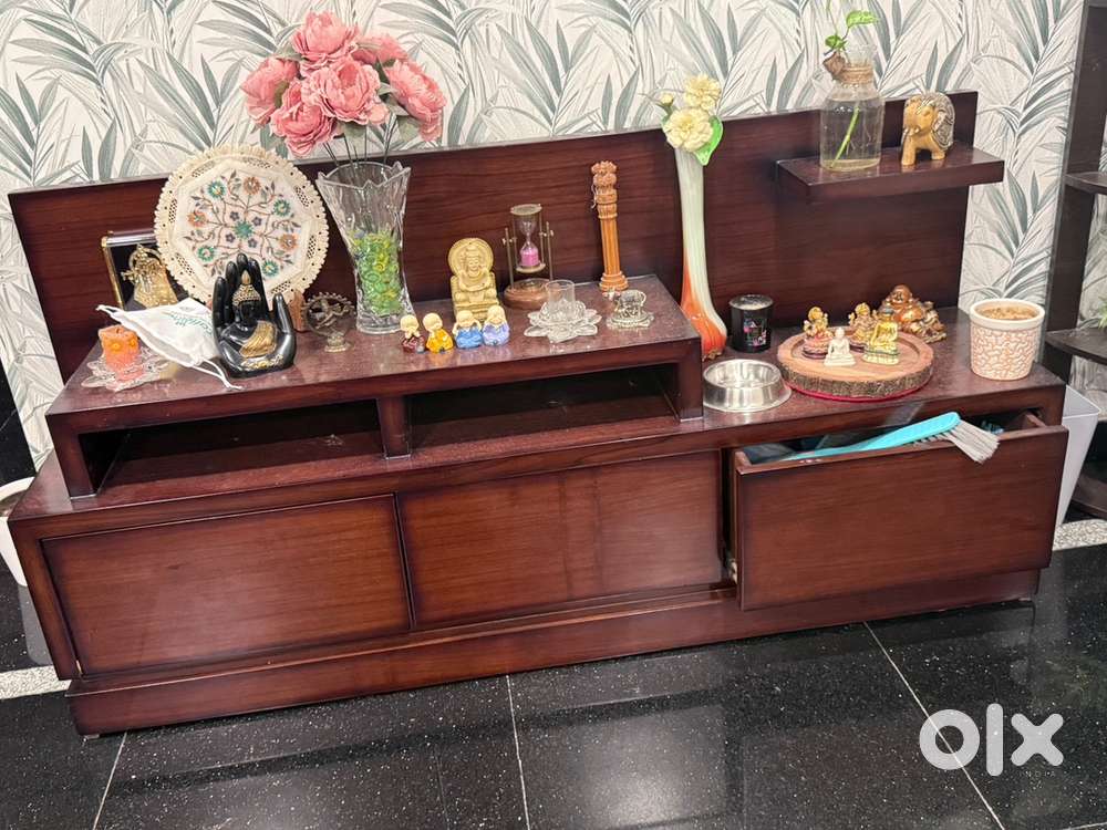 One wooden brand new TV unit with 3 drawers