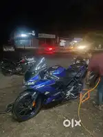Uk 11 number R15 V3 2019 model st owner gaadi showroom condition m hai