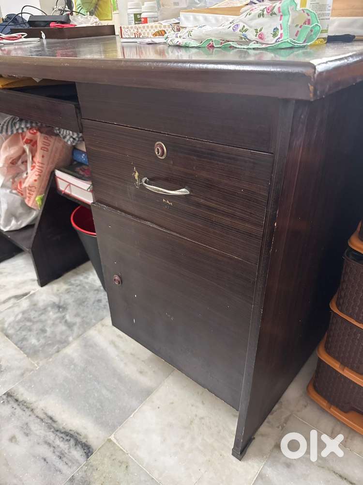 Solid Wood Computer Table