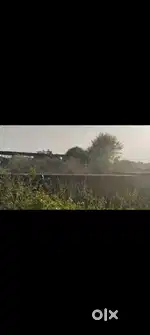 70 gaj ka plot hai main road se 200 Miter andar