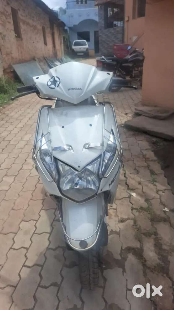 Honda dio selling text me price negotiable