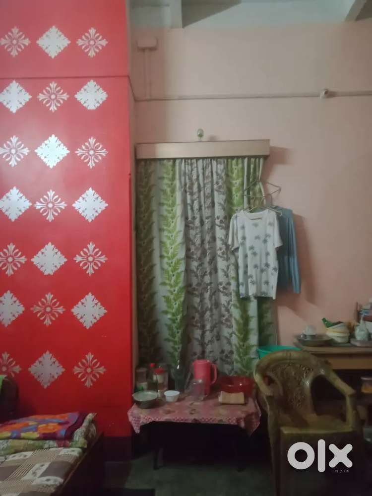 Opposite Tvs showroom