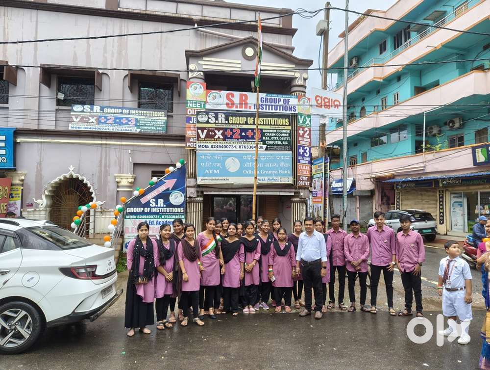 Calling and marketing staff