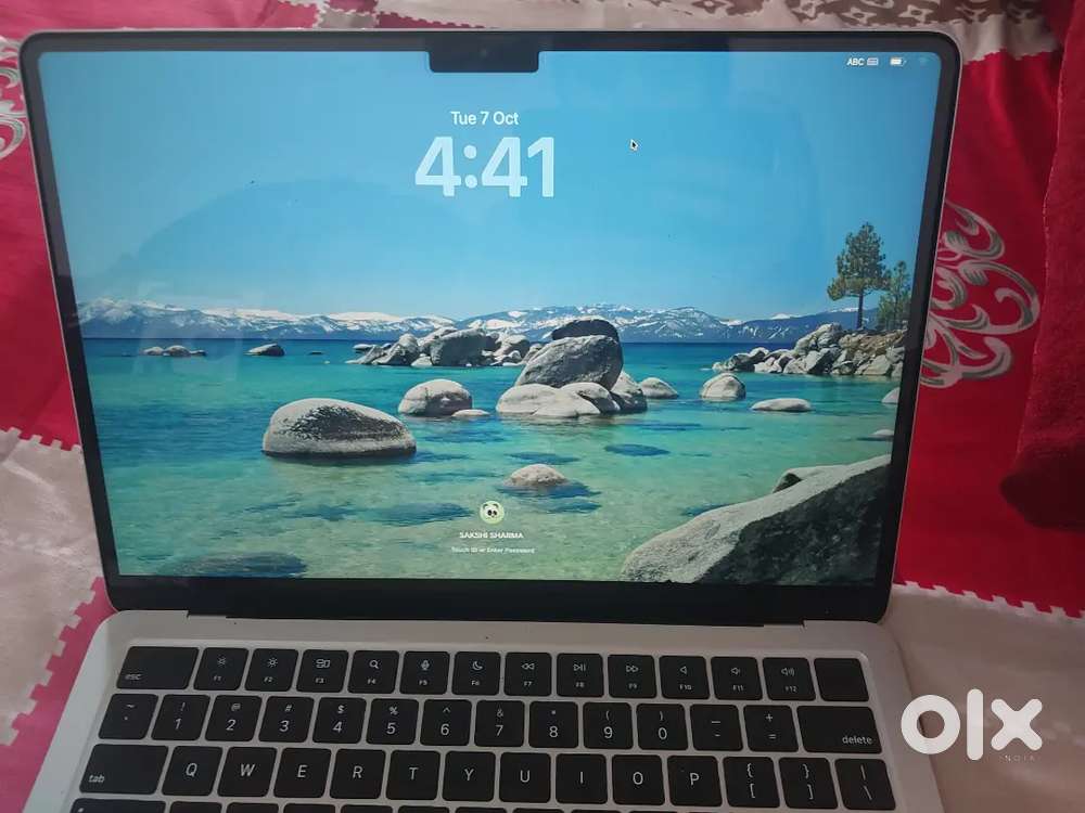 MacBook Air  m2   (2024 )