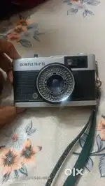 OLYMPUS TRIP 35