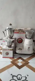 Mixer Grinder with 3 jars