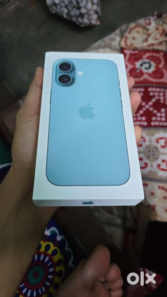 Iphone 16 (128 gb) brand new sealed pack