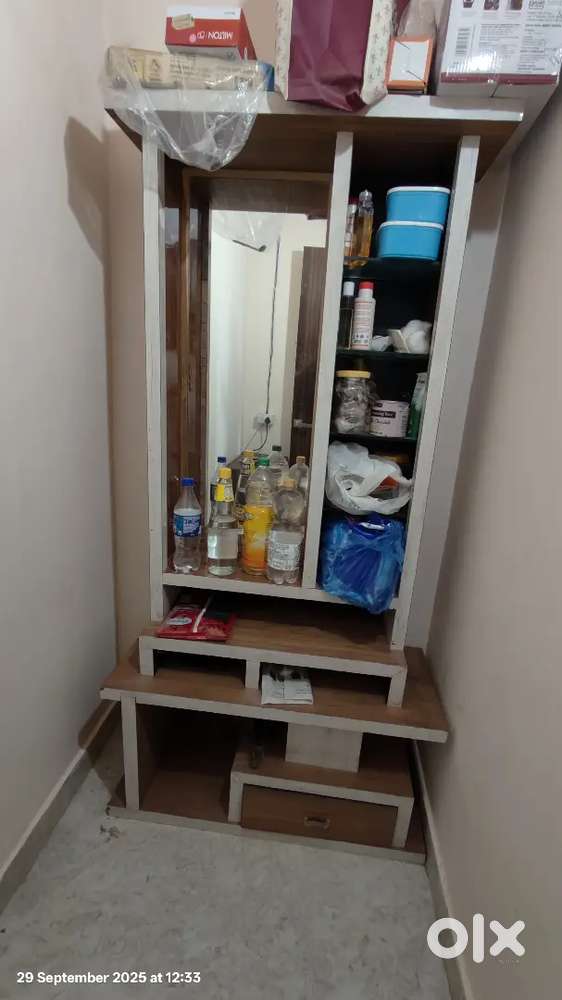 Dressing table