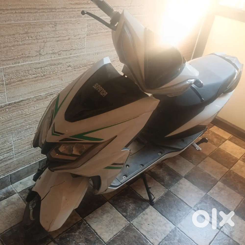 Electric activa