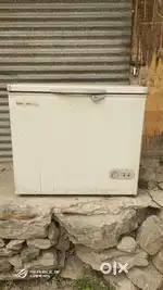 Voltas 210 ltr chest type deep fridge