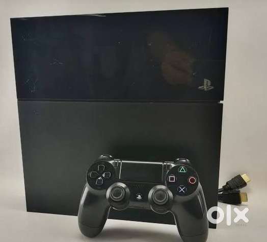 Ps4 standard model 500gb warranty also avail