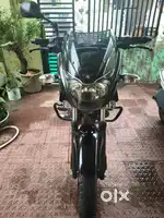 Single handed driven bike
