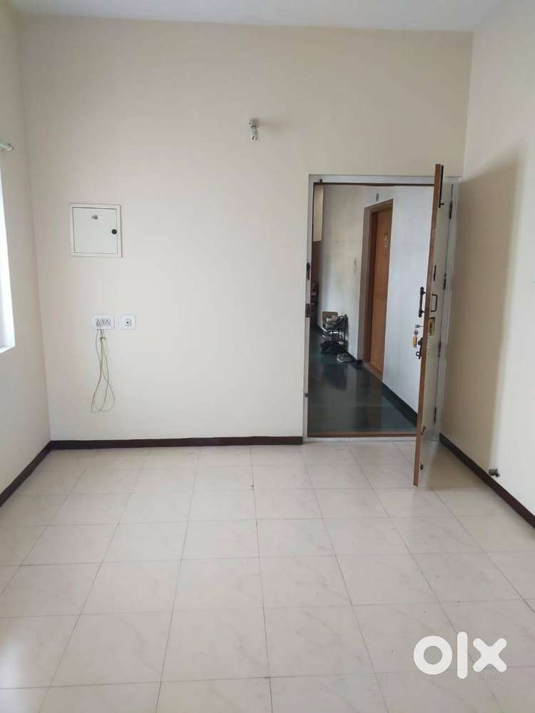 2600Sqft Singanallur office space Available