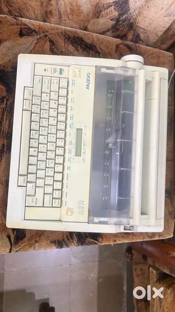 BROTHER AX500 TYPE WRITER