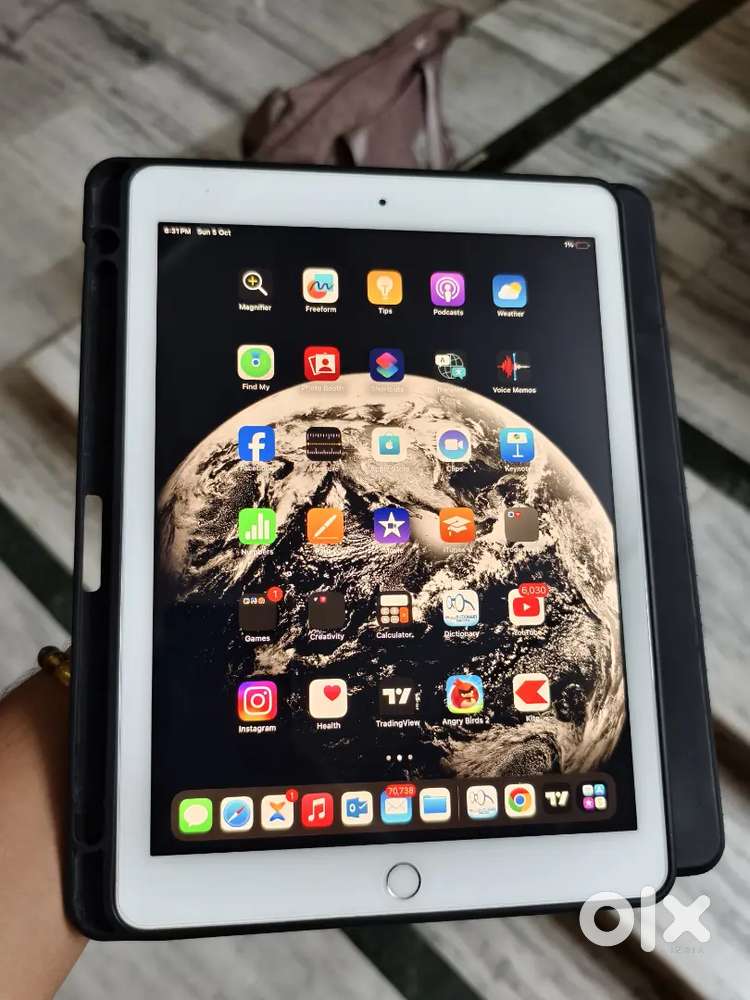 iPad 6th gen (White) Wifi 9.7inch