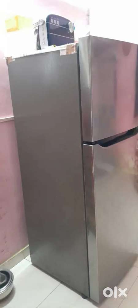 LG Double Door Fridge sell krna hai