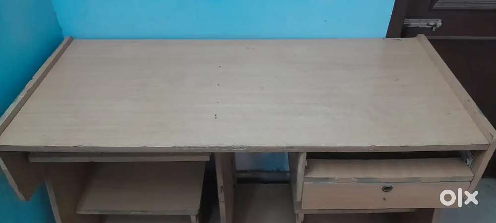 Office cum Computer Table