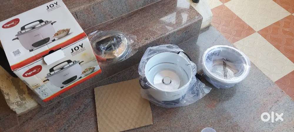 ELECTRIC RICE COOKER