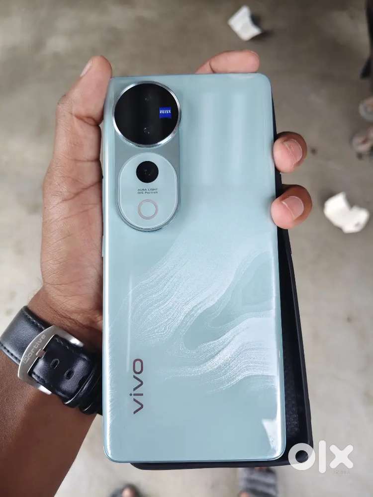 Vivo v40 pro