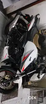 RTR 160white apache bike