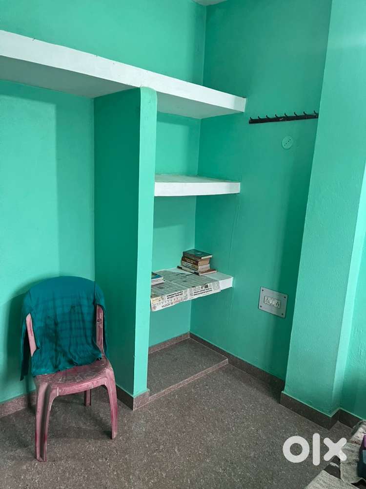 For rent batchelor and working male person