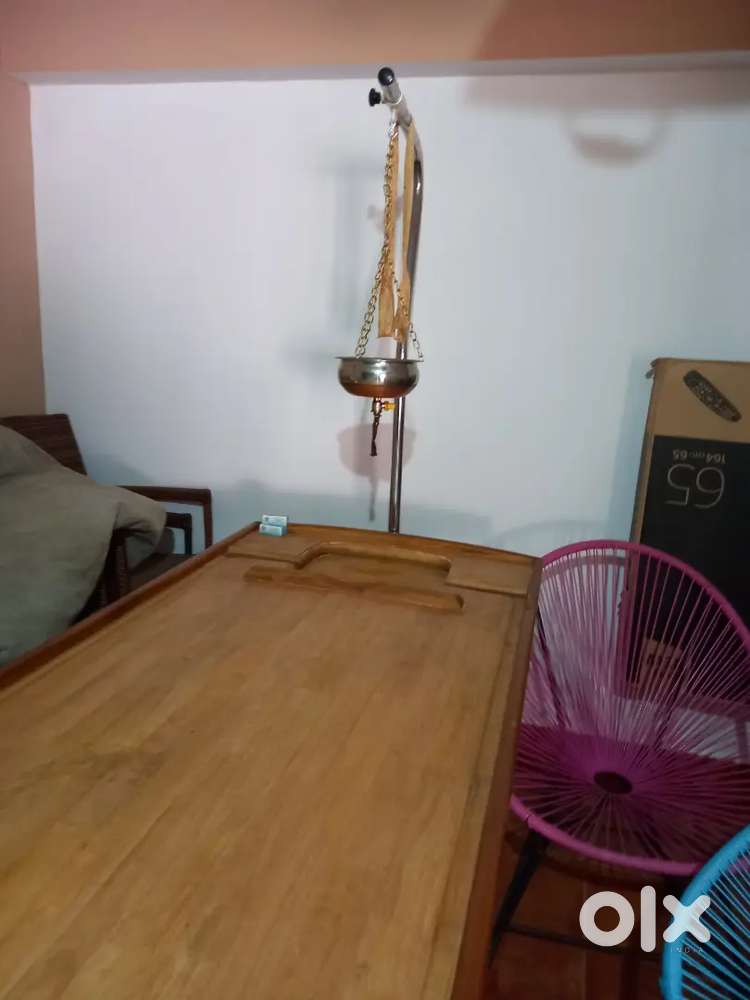 Shirodhar Massage Table