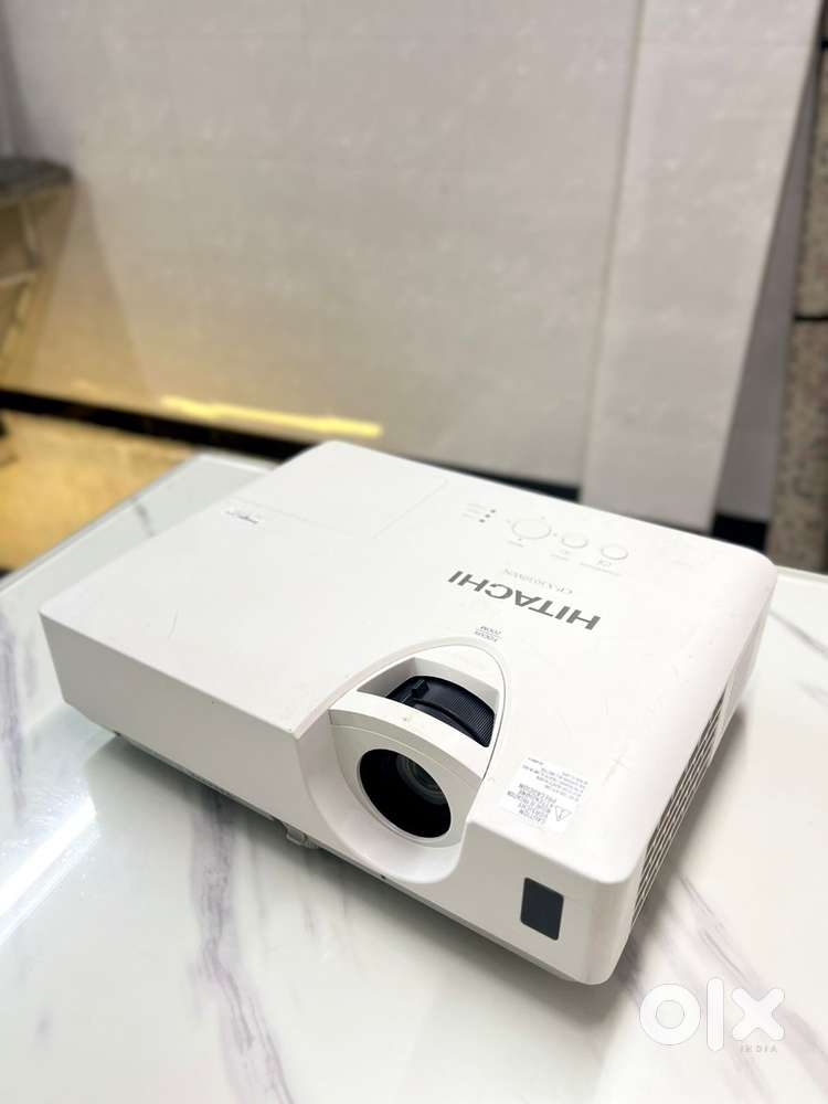 Projector Hitachi Multimedia