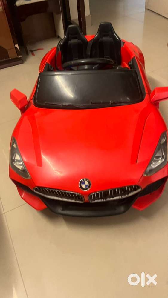 Ride on car for kids battery powerd with remote