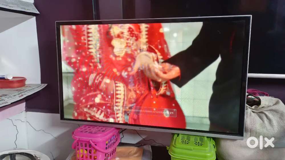 Micromax 32 HD ready and Vansal geyser 25L