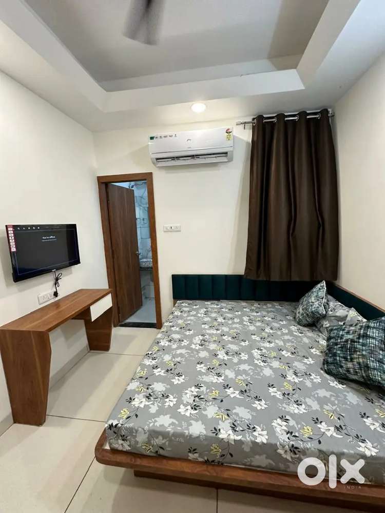 Zero Brokerage!! Fully furnished 1 BHK flat near vijay nagar