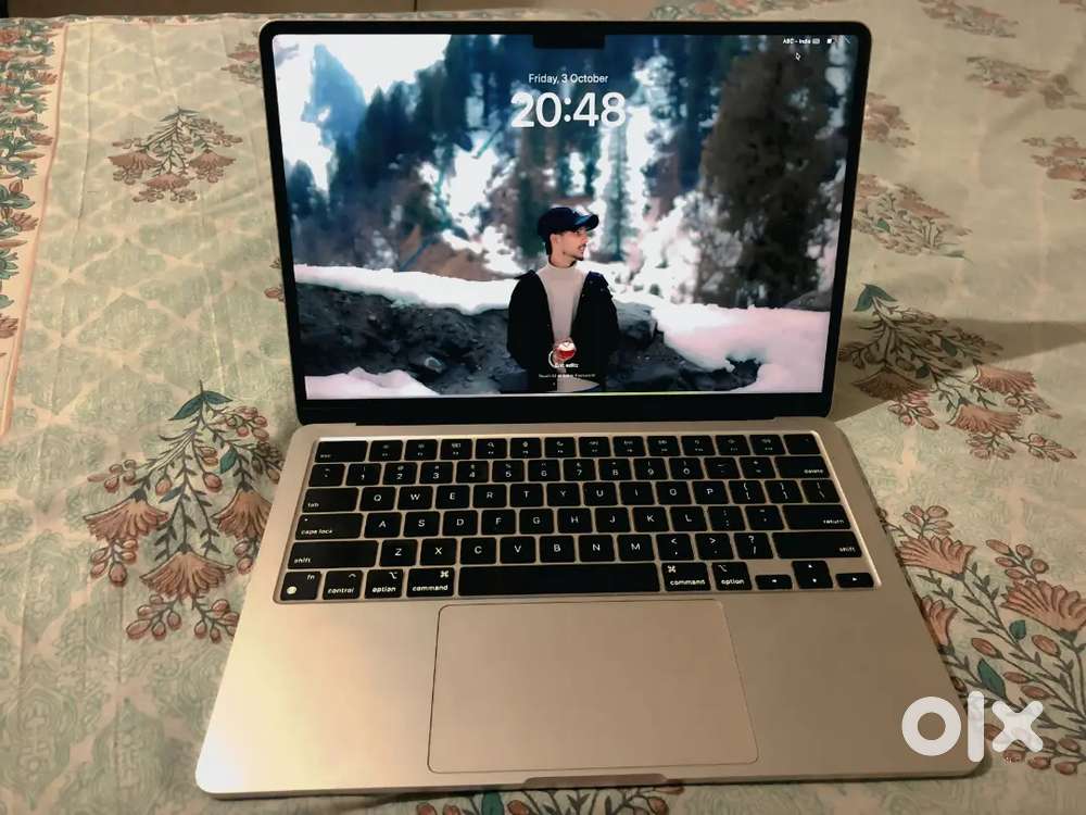 MACBOOK M2