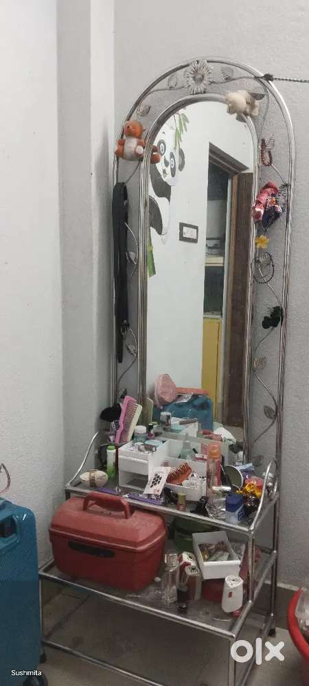 Steel Dressing table