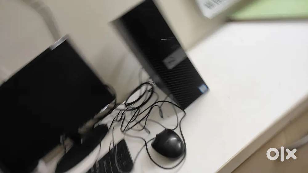 i 5-8 th gen cpu ,256 gb SSD,8 gb Lenovo full pc ,19 led rs19500 only