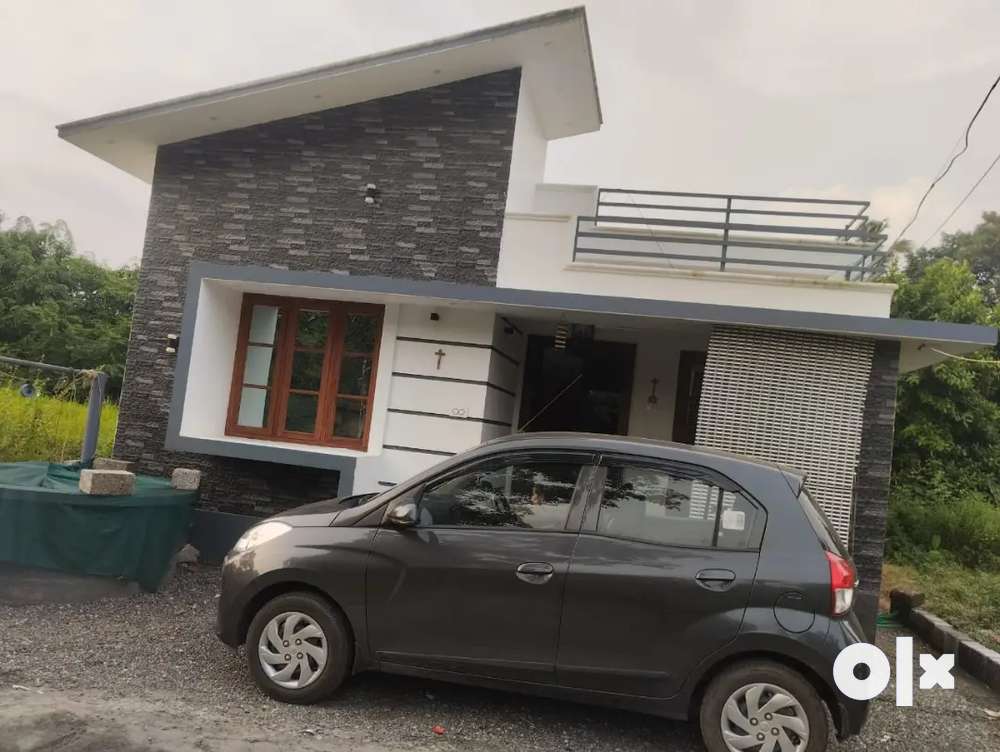 2 BHK House for sale at Thiroor, Thrissur