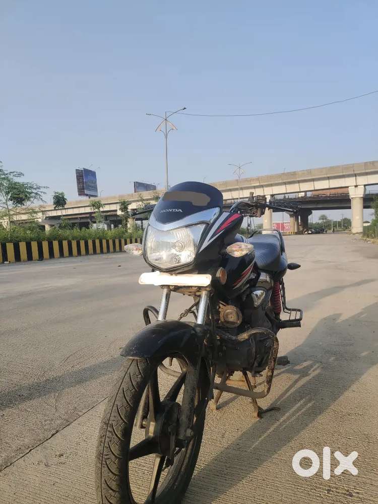 गाड़ी बहुत अच्छी है सेकंड ऑनर है गाड़ी में कोई काम नहीं है