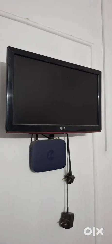 LG TV 18 inch