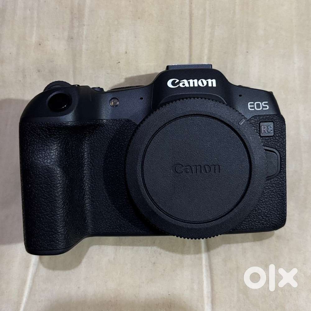 Canon R8 Body Only