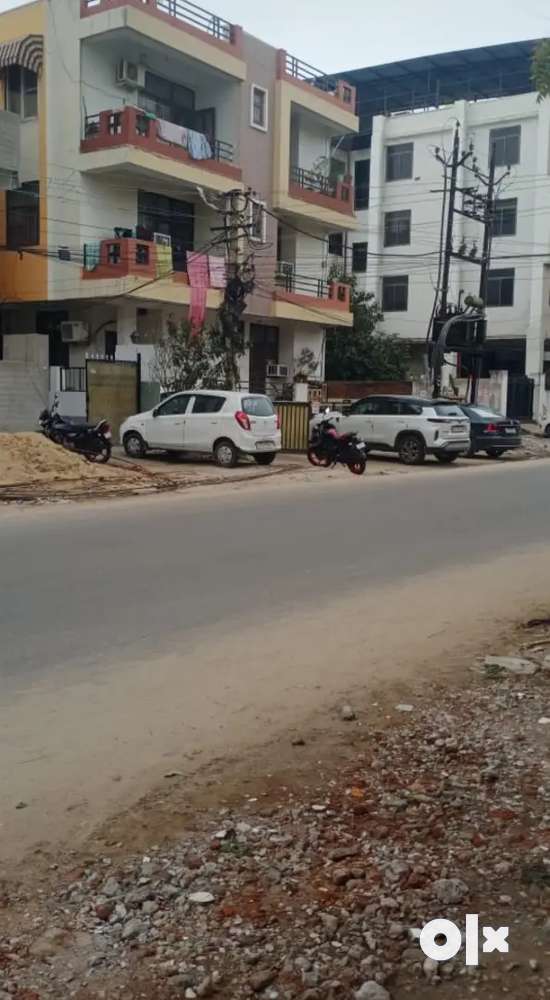 3 Bhk Semi FurnishedFlat on 60 ft wide Road in Mahesh Nagar, Jaipur