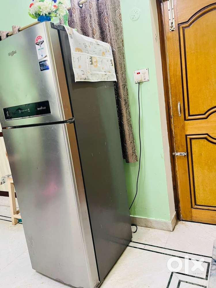 Whirlpool 360L Double Door refrigerator Intelligence Inverter tech