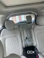 Dec 2021 Automatic Gold showroom condition Dark captain seats