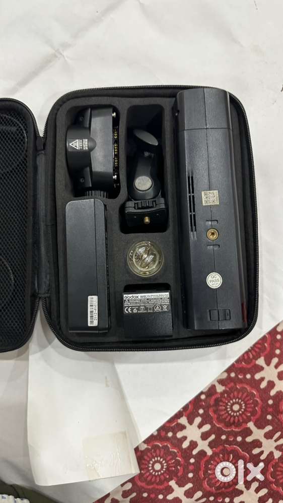 Godox Ad 200 pro with godox X pro S trigger (sony compatible) and case