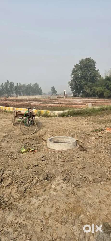 जिला पंचायत से अप्रूव्ड साइट गोसाईगंज मार्केट के बैक साइड में