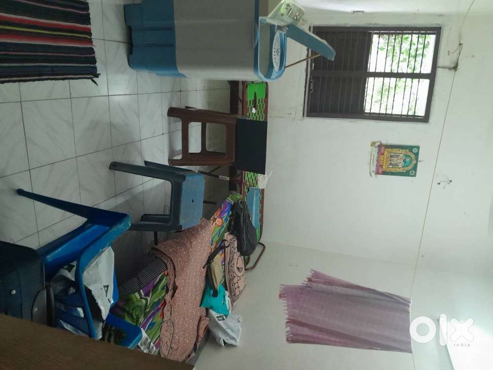 Room available in chennai velachery for working female