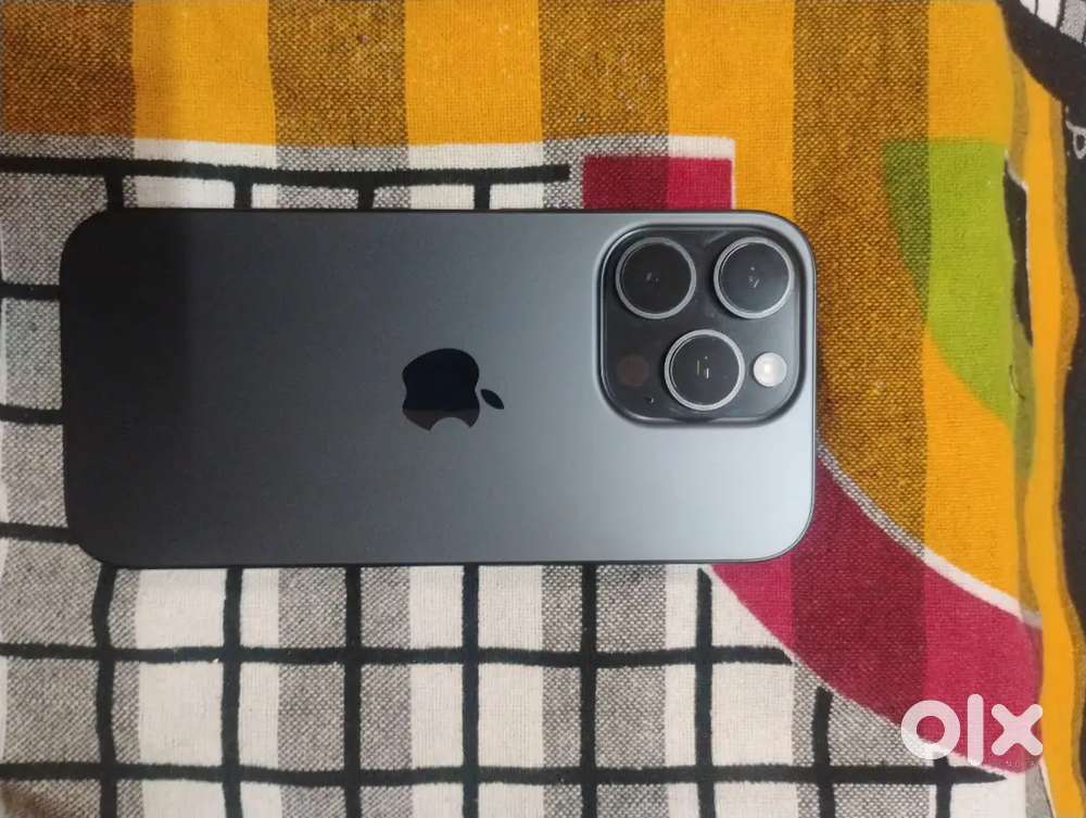 New phone no scratches 100 percent battery